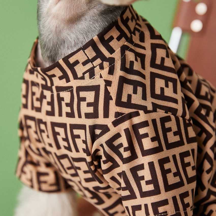 フェンディ 犬服 tシャツ 薄手 fendi ペットウェア パーカー FF英字